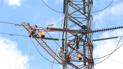 En Colombia piden se suspendan exportaciones de electricidad a Ecuador