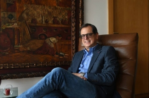Carlos Rabascall anuncia que ser&aacute; candidato presidencial para 2025