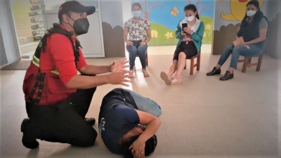 Capacitan educadoras del MIES en prevenci&oacute;n de emergencias