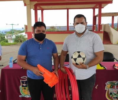 Parroquia Pachicutza cuenta con escuela de f&uacute;tbol