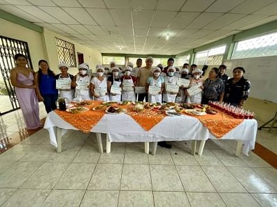 Prefectura de Panguintza clausura taller de gastronom&iacute;a