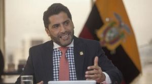 Ministro de Producci&oacute;n se pronuncia por suspensi&oacute;n de China a tres firmas ecuatorianas de camar&oacute;n por el coronavirus
