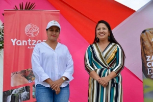 Mujeres Tejiendo la nueva historia de Zamora Chinchipe