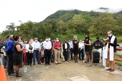 SE INAUGUR&Oacute; PUENTE EL BARRIO PUCAR&Oacute;N DEL CANT&Oacute;N PALANDA