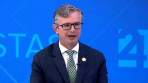 "Vamos a empezar con el IVA al 15%", anuncia el ministro de Finanzas