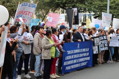 Solca Zamora se uni&oacute; a plant&oacute;n pac&iacute;fico en reclamo al pago de la deuda que tiene el Estado con Solca Loja
