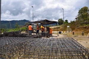 Dos nuevas obras para el deporte y la cultura en barrios de Yantzaza