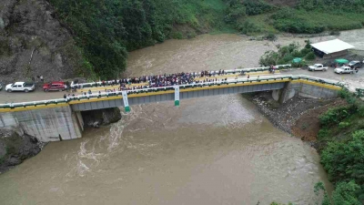 Prefectura inaugur&oacute; nuevo puente vehicular en Yacuambi