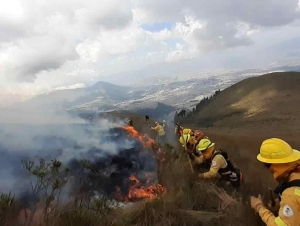 En Ecuador hay doce incendios forestales activos