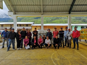 Fincas cafetaleras de Chinchipe reciben incentivos para potenciar su producci&oacute;n org&aacute;nica