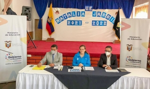 Ministerio de Educaci&oacute;n plantea retorno definitivo de los estudiantes a las aulas