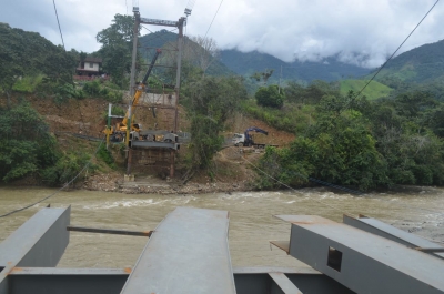 Prefectura avanza la construcci&oacute;n de puente carrozable en Cumbaratza
