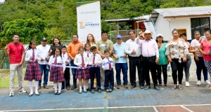 Municipio de El Pangui construy&oacute; un cerramiento en un establecimiento educativo