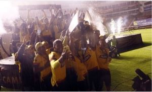 Explicaci&oacute;n de Liga por el apag&oacute;n de luces en el estadio Rodrigo Paz Delgado