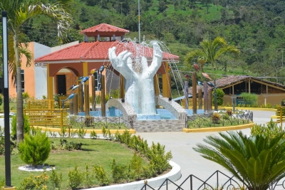 La Canela luce un nuevo parque parroquial