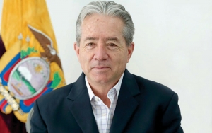 Juan Carlos Zevallos, de la virtud m&eacute;dica al desencanto pol&iacute;tico Fuente: Revista Mundo Diners