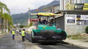 Se retoma el asfaltado de calles en la zona urbana y rural de Yantzaza