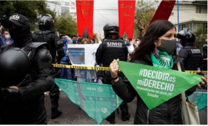 Corte constitucional resuelve dar paso al aborto por violaci&oacute;n en Ecuador