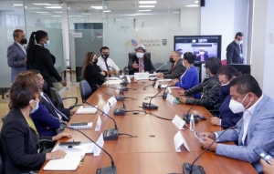 Comisi&oacute;n de Educaci&oacute;n y dirigentes gremiales de maestros, evalu&oacute; resoluci&oacute;n de la Corte Constitucional