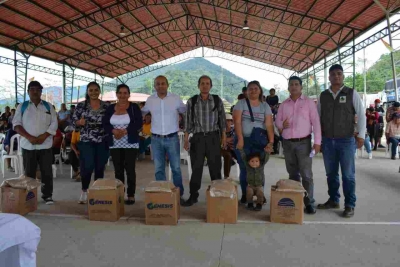 Productores de Los Encuentros reciben alevines de tilapia
