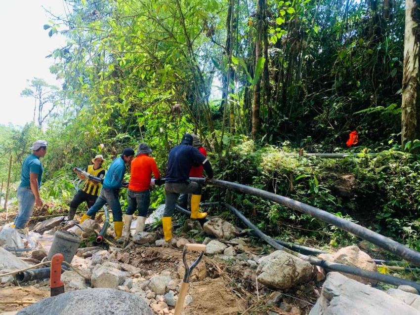 Se ejecutan trabajos de reparación en el sistema de agua potable de Paquisha