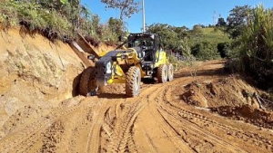GAD Provincial realiza mantenimiento vial a trav&eacute;s de sus distritos