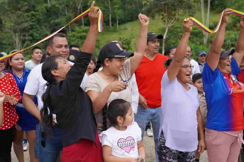 Prefectura entregó una vía agroturística en Martín Ujukam