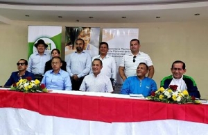 Alcaldes de la provincia de Zamora Chinchipe revisan proyectos en la STCTEA