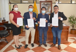 Se firm&oacute; convenio para reconstrucci&oacute;n de bloques de aulas en Nuevo Quito