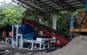 Se reactiva planta de adoquinado en Zamora