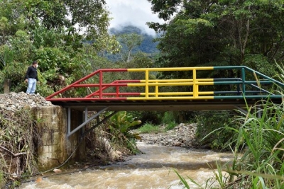 PUENTE EN LA DELICIA AL SERVICIO DE LA COLECTIVIDAD