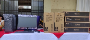 China dona computadoras a Instituciones Educativas de Zamora Chinchipe