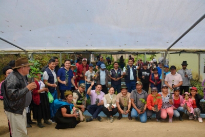 Prefectura de Zamora Chinchipe reactiva la producci&oacute;n de caf&eacute; especial