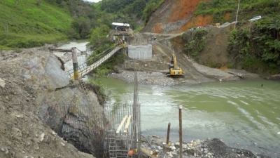 Avanza la construcci&oacute;n del puente vehicular en Yacuambi