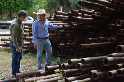 Entregan material para construcci&oacute;n de establos en Amuicha Entsa