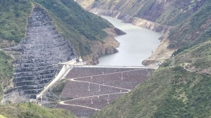 Mazar est&aacute; tocando fondo; mientras Ecuador espera la electricidad de Colombia