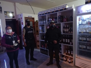 11 detenidos y un establecimiento clausurado por feriado