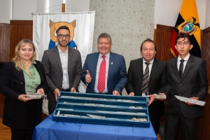 Lundin Gold refuerza su compromiso con la educaci&oacute;n a trav&eacute;s de la entrega de una colecci&oacute;n especial de testigos de perforaci&oacute;n a la Escuela Polit&eacute;cnica Nacional
