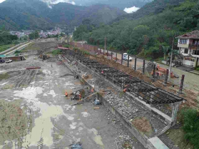 Avanza la construcci&oacute;n en la Unidad Educativa 12 de Febrero