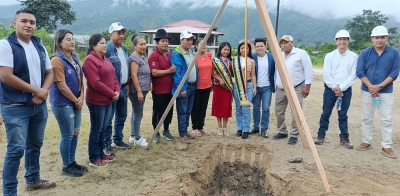 Inicia construcci&oacute;n de una cancha de uso m&uacute;ltiple en el barrio Piuntza