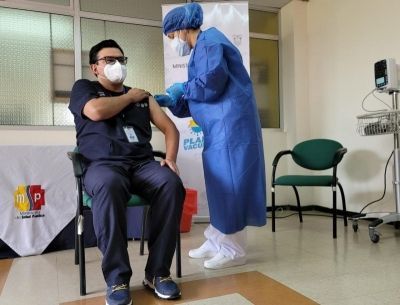 Personal de salud de 10 ciudades del pa&iacute;s ya recibieron la vacuna